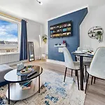 2 Bed Apartment Sleeps 7 Comfort Style Combined