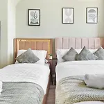 2 Bed Apartment Sleeps 7 Comfort Style Combined